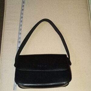 Vintage Iris Tyler Black Leather Women's Hand Bag.. Firm Leather